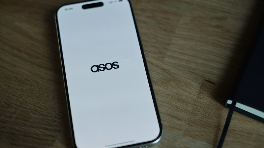 Пользователи приложения Asos получили push-уведомление с заявлением о взломе данных Snowflake