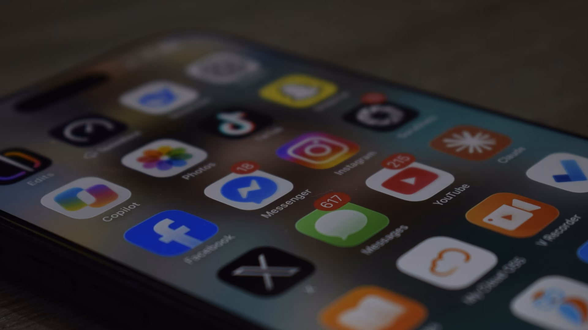 Запрет на соцсети: Австралия бросает вызов Meta, TikTok, Snap и YouTube