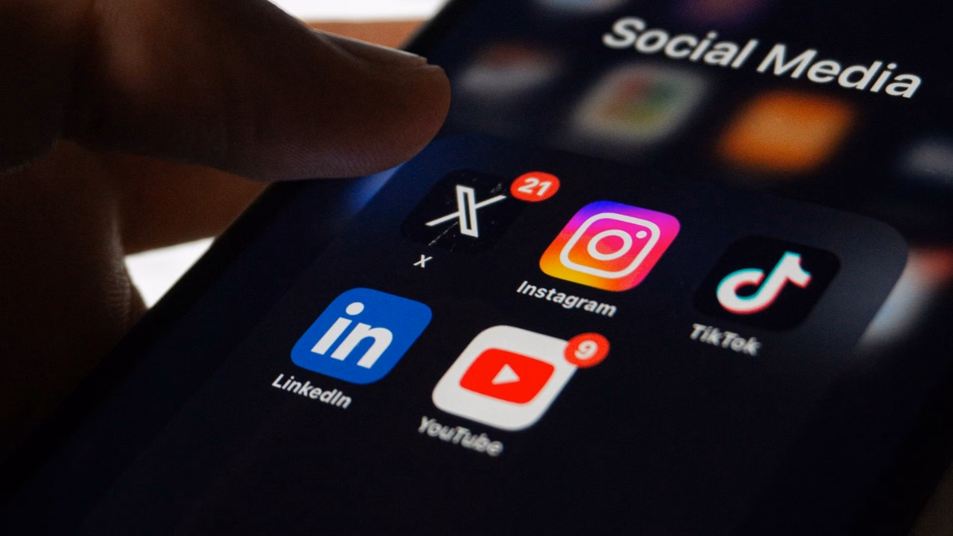 Greece passes law banning social media for children under 15