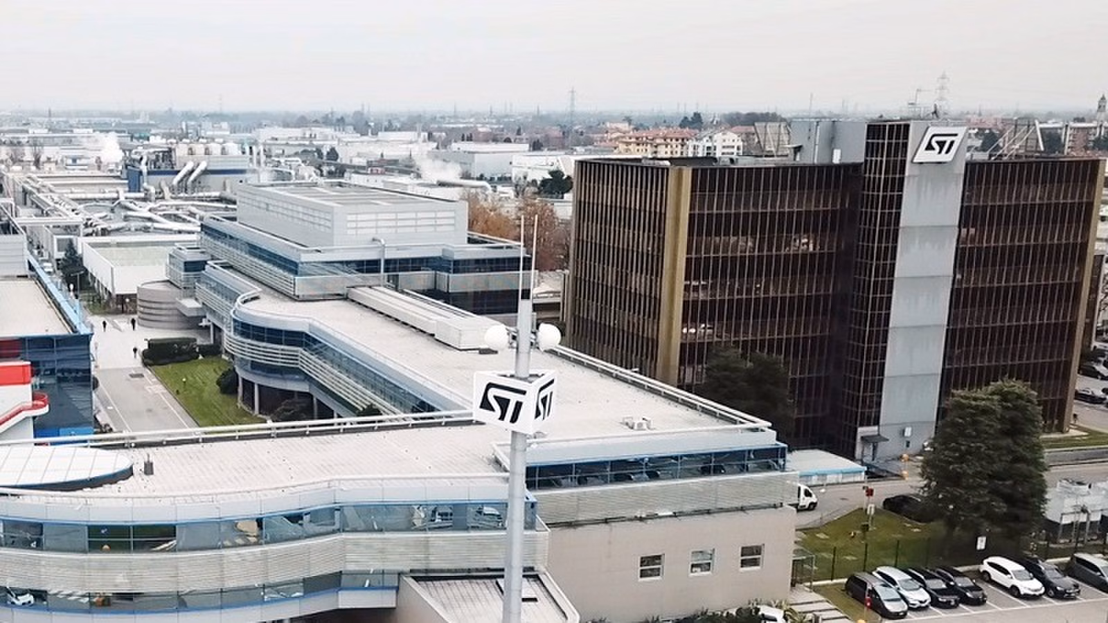 STMicroelectronics forecasts $4.15bn quarter as AI data centres lift demand