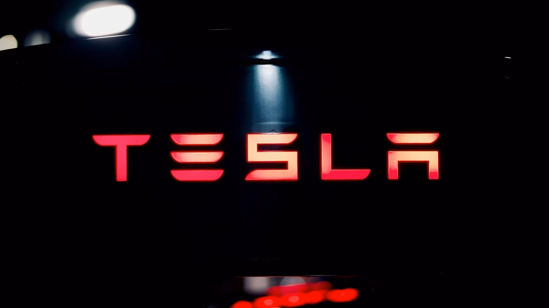 Пассажиры Tesla Robotaxi жалуются на объезды после расширения сервиса в Хьюстоне