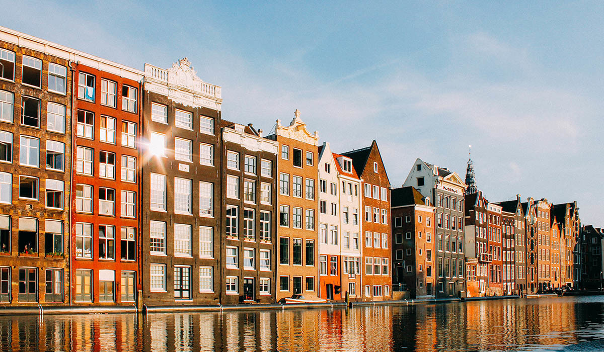 About Amsterdam 750